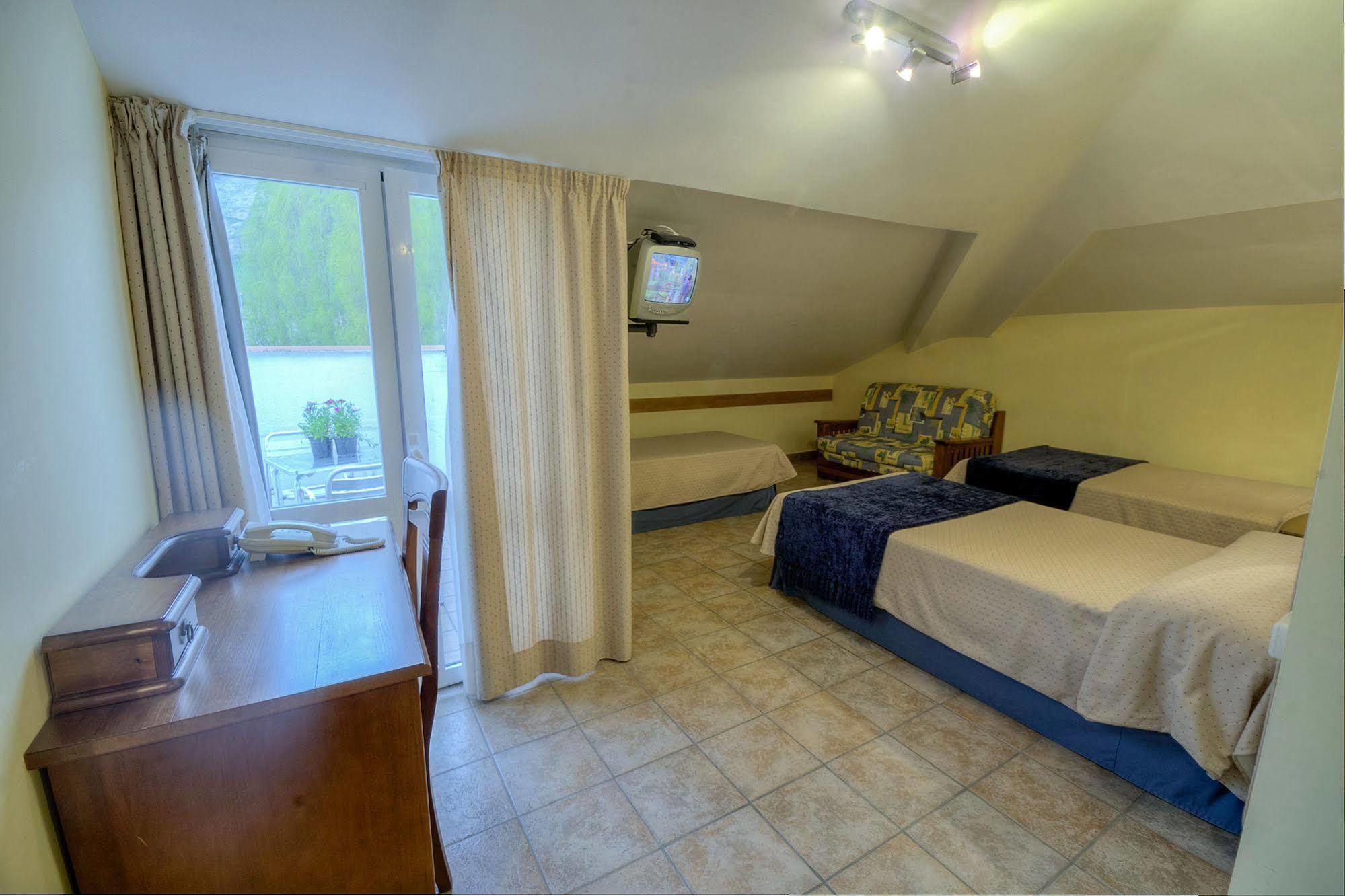 Hostal Jai Alai Leitza Kültér fotó