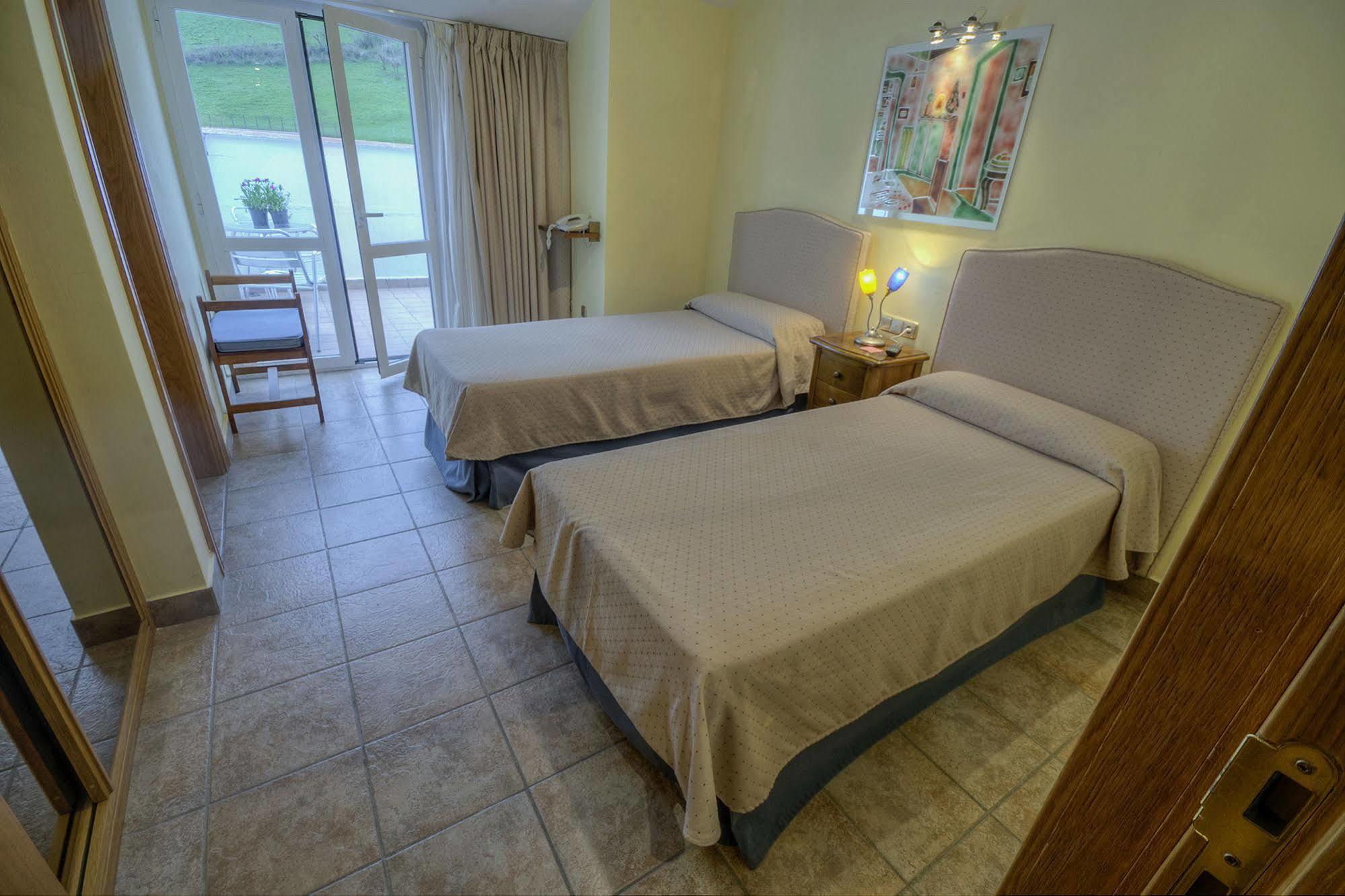 Hostal Jai Alai Leitza Kültér fotó