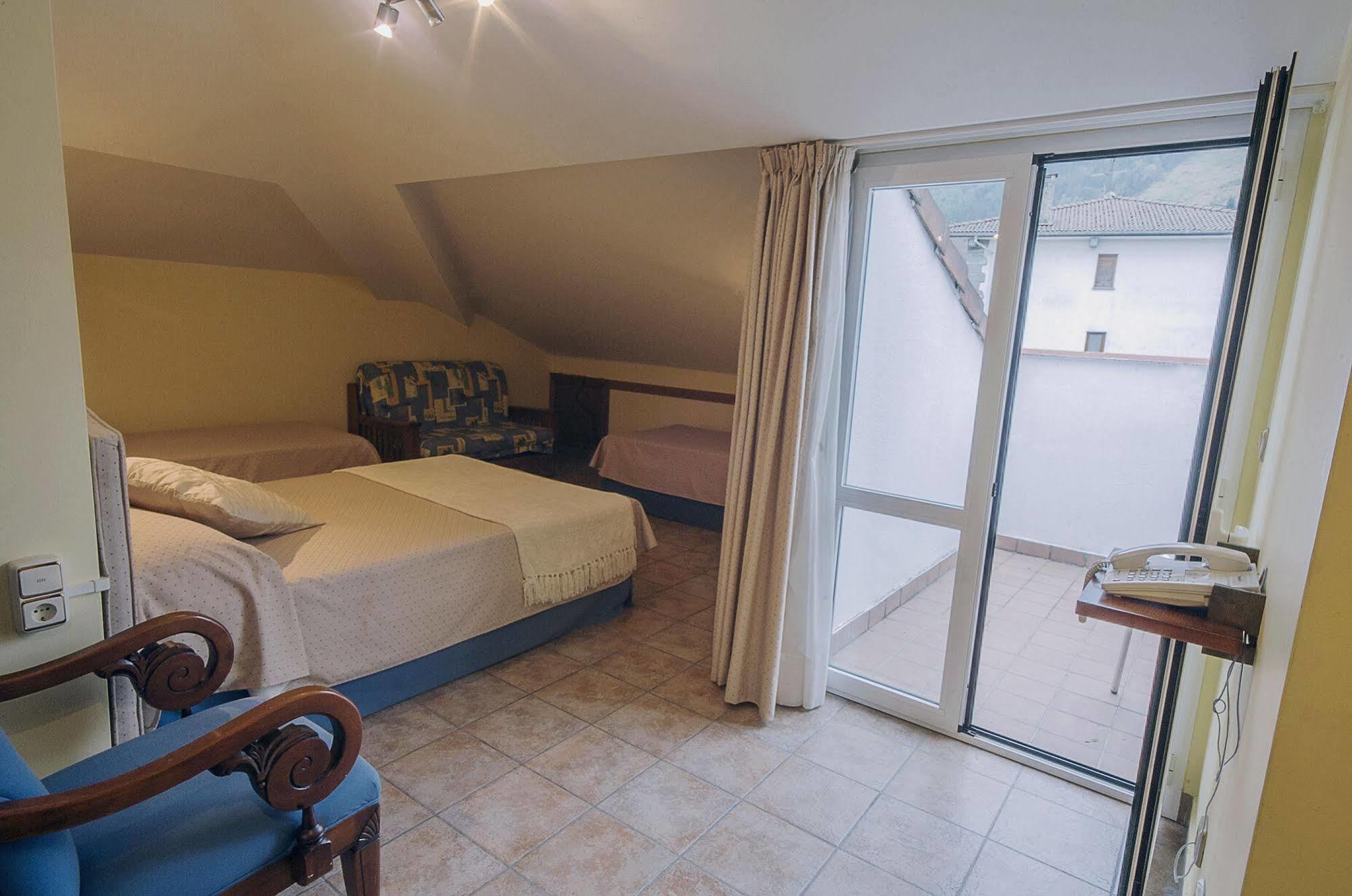 Hostal Jai Alai Leitza Kültér fotó
